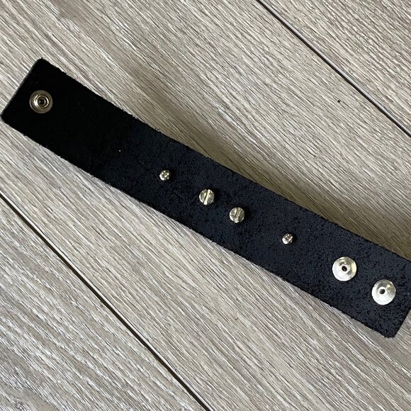 HEART - CELTIC - GENUINE LEATHER CUFF w/ 2 Swarovski Crystals- HANDMADE "USA" - Picture 3 of 5